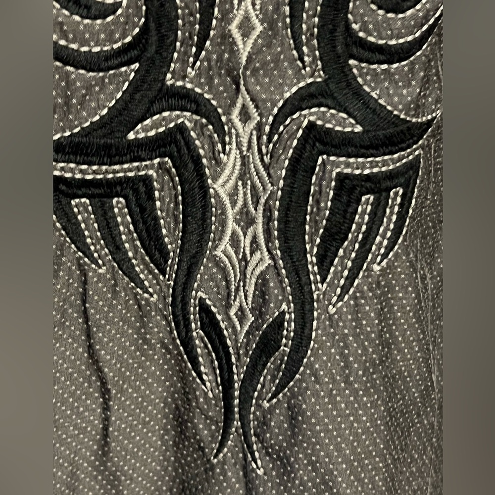 SOLD L $84.50 Signature ROAR from Buckle Gravity Shirt - Picture 10 of 14